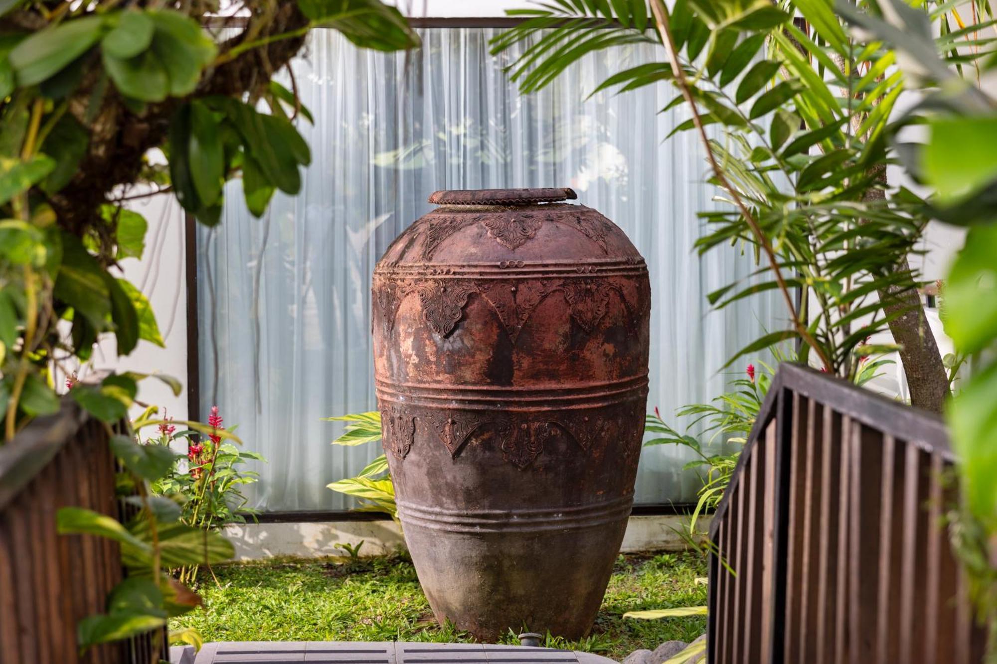 Taksu Sanur Hotel Exterior foto